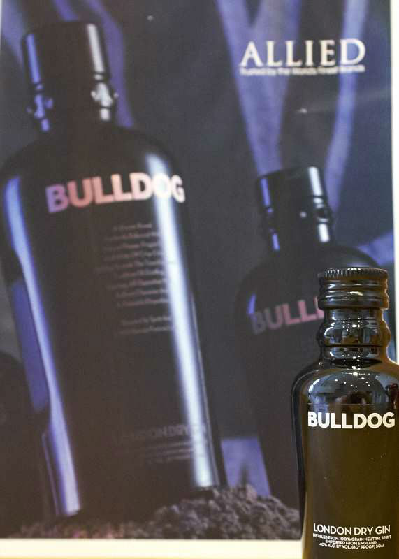 allied-glass-gin-tweet-tasting-bulldog